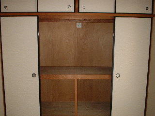 収納　天袋も付いた　大き目の押入れ