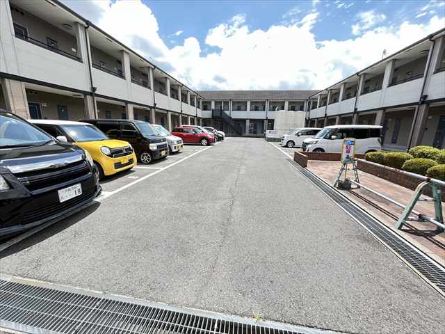建物外観　■最寄り駅まで5分程度■防犯カメラ有り