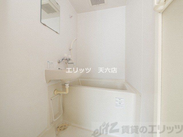 バス・シャワールーム　洗面