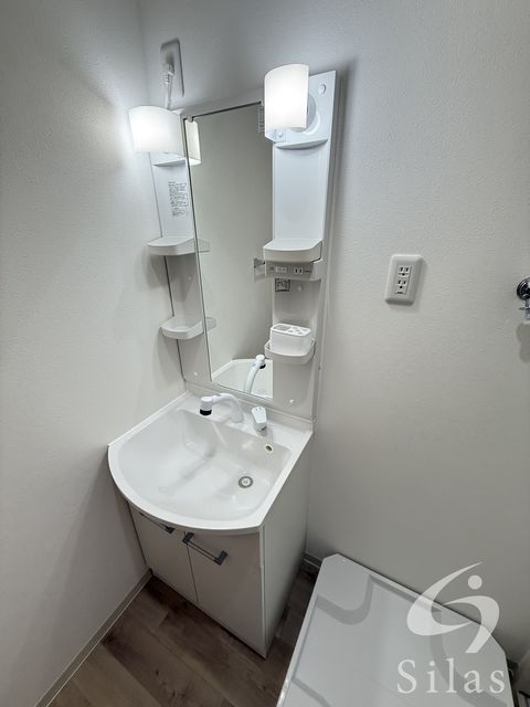 洗面設備　同仕様