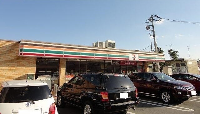 コンビニ　セブンイレブン（コンビニ）まで290m