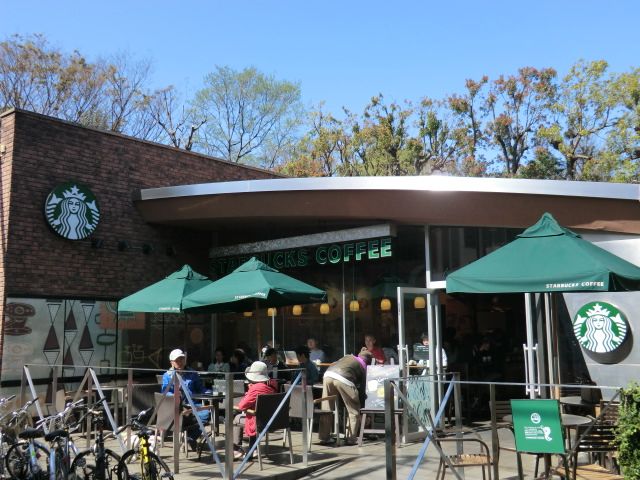 飲食店　スターバックスコーヒー（飲食店）まで710m