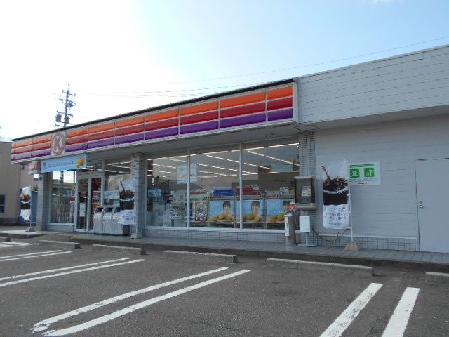 コンビニ　サークルＫ柳津佐波店（コンビニ）まで249m