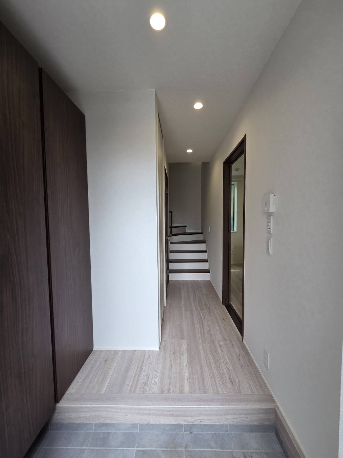 玄関　※同タイプ別部屋写真参照