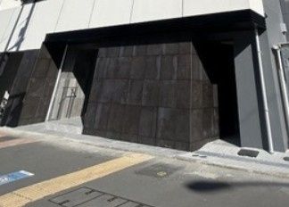 エントランス　落ち着いたエントランスです