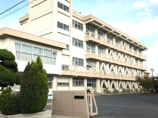 中学校　岡山市立福浜中学校（中学校）まで474m