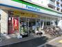 コンビニ　ファミリーマート 中野本町五丁目店（コンビニ）まで160m