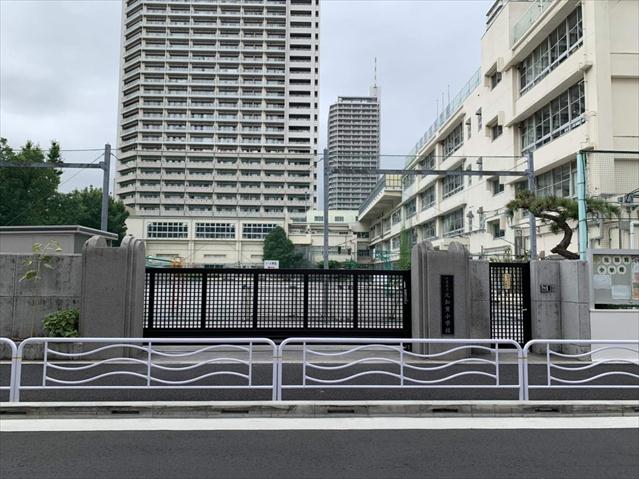 小学校　元加賀小学校（小学校）まで741m