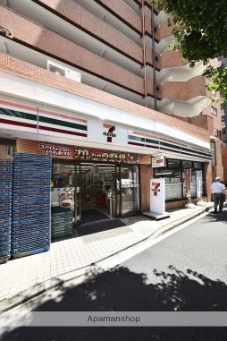 コンビニ　セブン－イレブン新宿山吹町店（コンビニ）まで229m