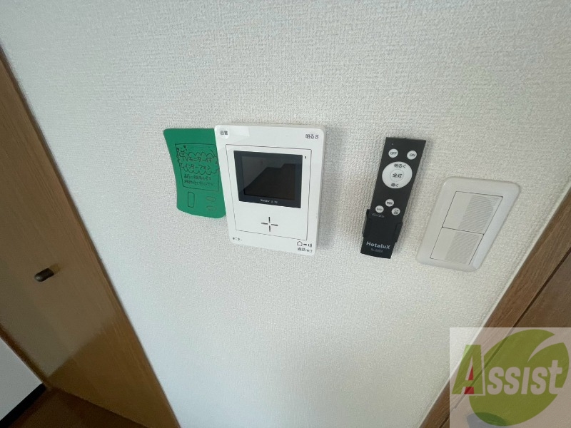 セキュリティ　ＴＶモニター付インターホンです。来客者の顔が見えるので安心！