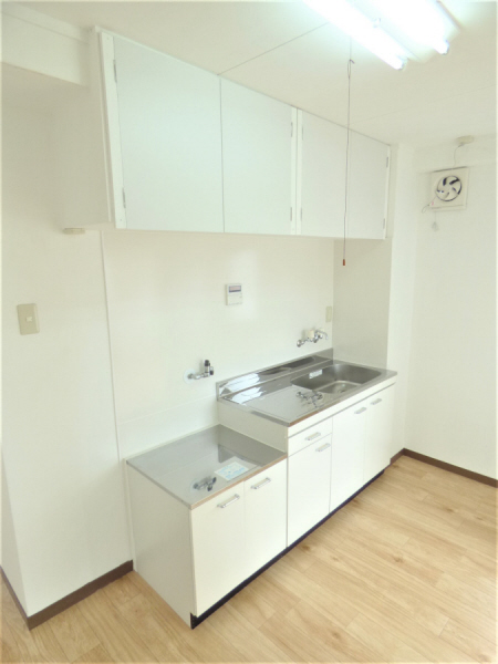 丸吉マンションのキッチン写真