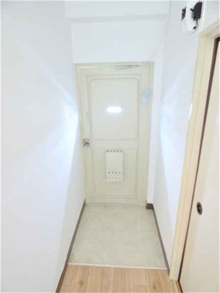 丸吉マンションの玄関写真