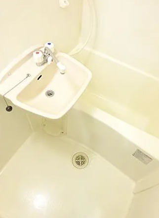 バス・シャワールーム　別部屋の画像を使用しております。