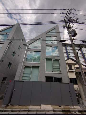 建物外観　PASEO新宿3丁目II