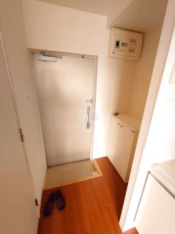 ラクラス池袋の玄関写真
