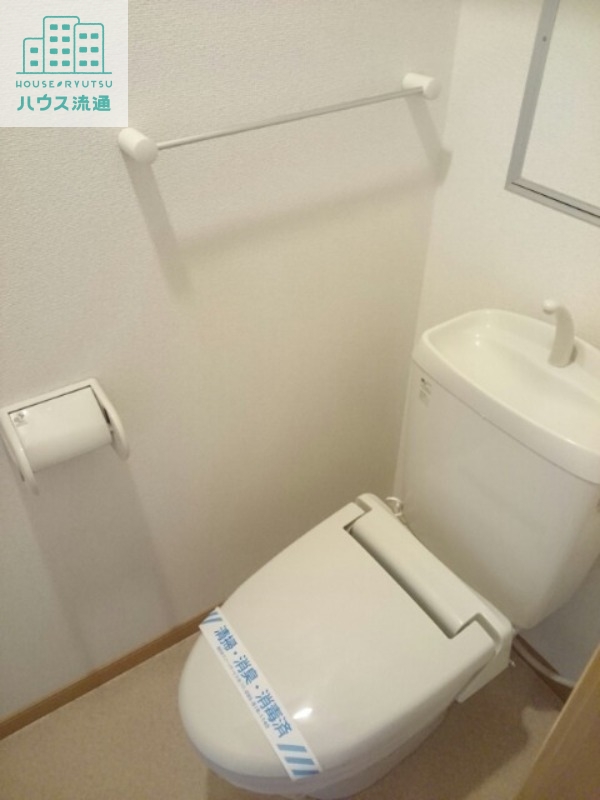 トイレ　※別号室の写真になります。