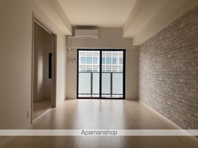 MODERN PALAZZO天神南の居間写真