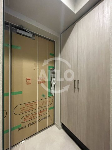 玄関　スプランディット福島WEST　玄関
