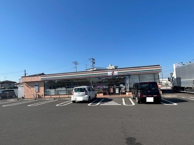 コンビニ　セブンイレブン岩沼相の原２丁目（コンビニ）まで550m