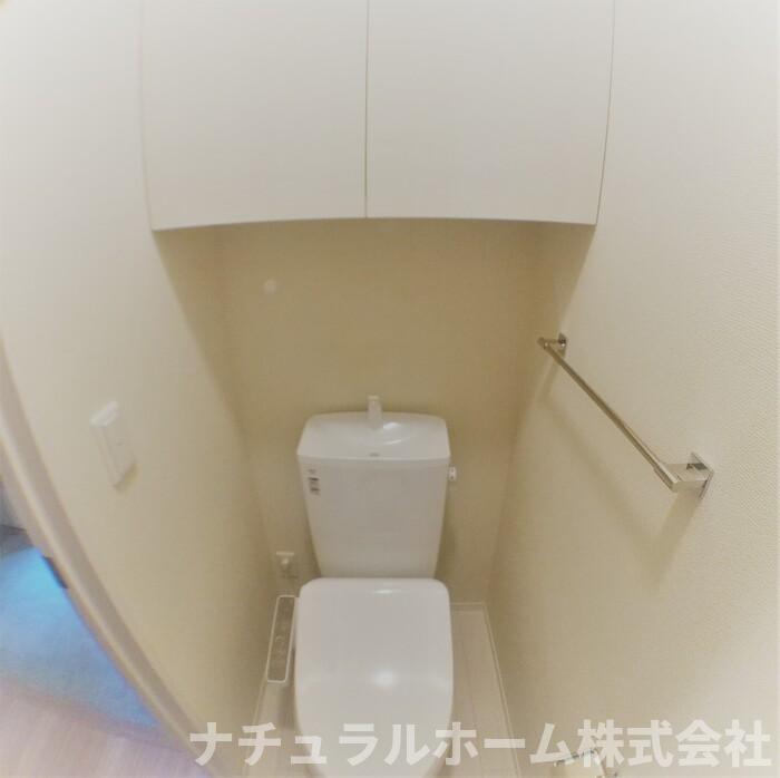 トイレ　温水洗浄便座
