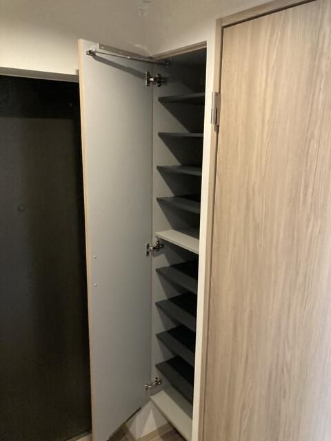 玄関　明るい玄関です