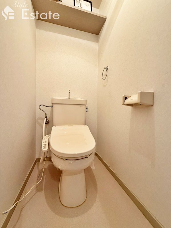 名鉄瀬戸線 大森・金城学院前駅 徒歩3分 3階建 築33年のトイレ写真