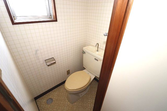 トイレ　清潔感のあるトイレです