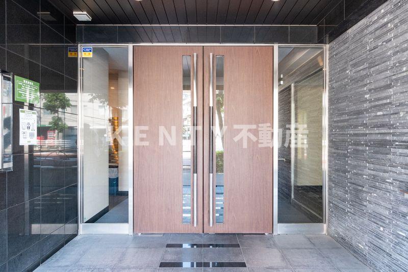 エントランス　建物の内部です