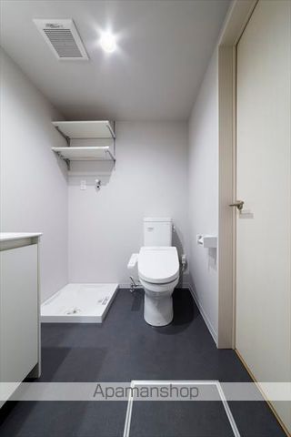 ＪＲ総武線 平井駅 徒歩11分 3階建 築9年のトイレ写真