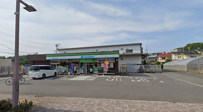 コンビニ　ファミリーマート　調布佐須町五丁目店（コンビニ）まで500m