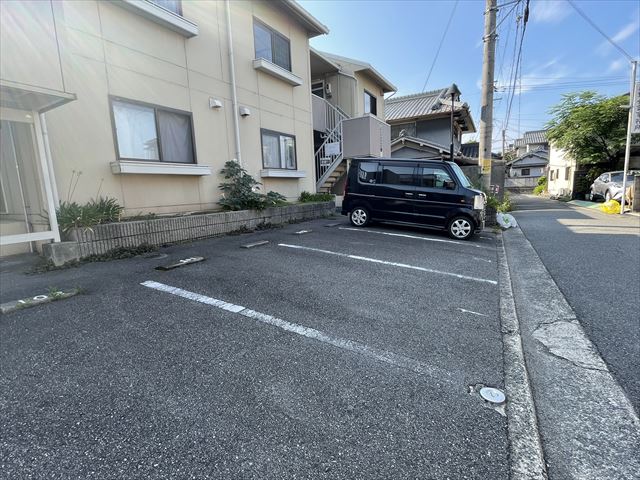駐車場　駐車場