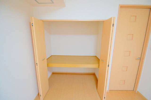 収納　奥行きのある収納です。