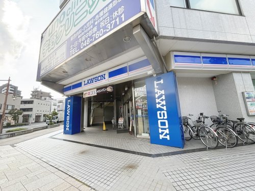 コンビニ　ローソン 春日部駅東口店（コンビニ）まで122m
