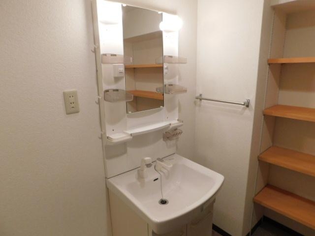 洗面設備　もちろん独立洗面