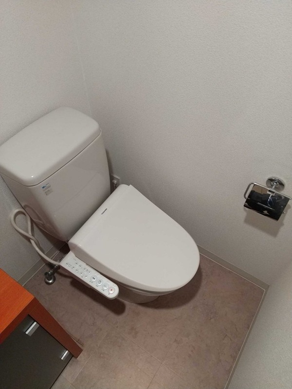 トイレ　※同仕様写真