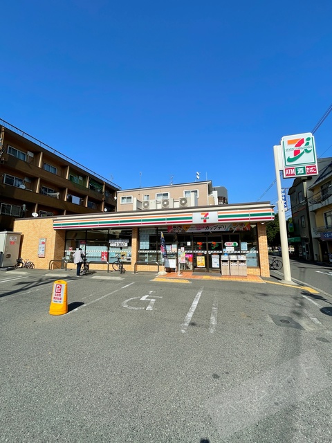 コンビニ　セブンイレブン大阪長居西1丁目店（コンビニ）まで631m