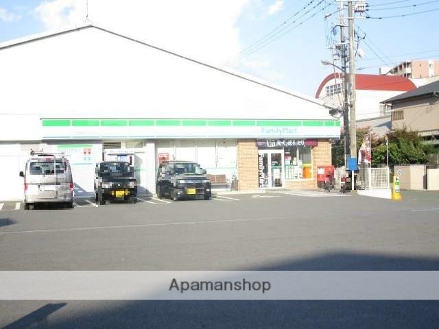 コンビニ　ファミリーマート熊本本荘４丁目店（コンビニ）まで150m