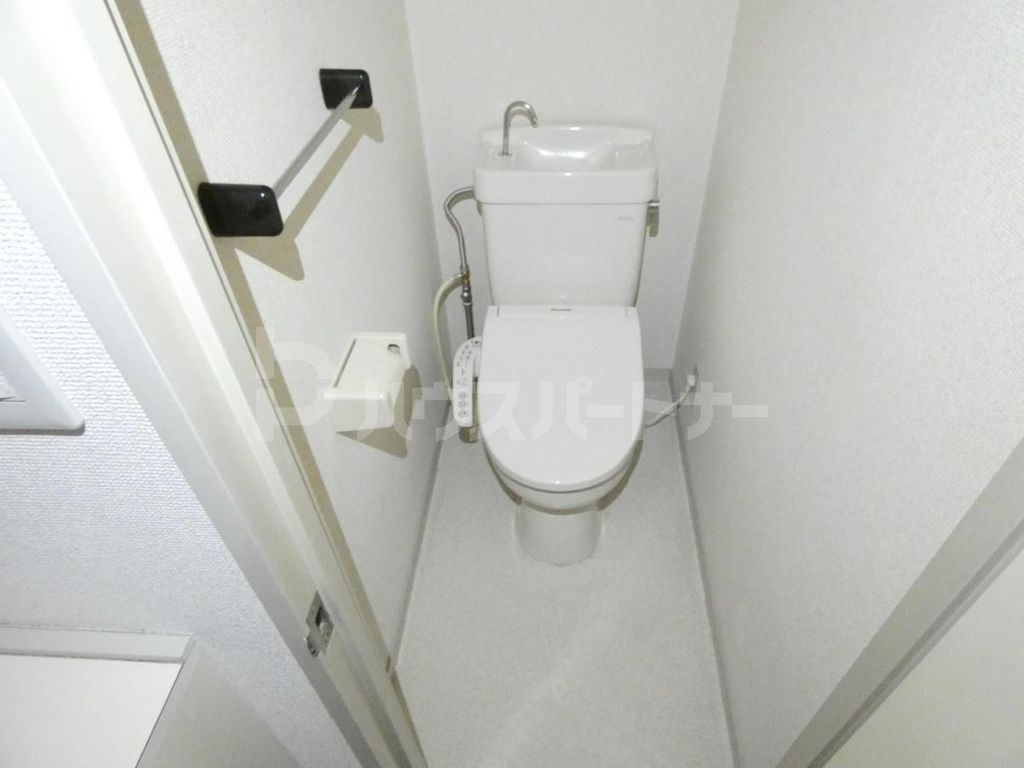 ＪＲ総武線 船橋駅 徒歩4分 6階建 築39年のトイレ写真