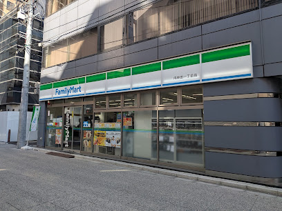 コンビニ　ファミリーマート 内神田一丁目店（コンビニ）まで56m
