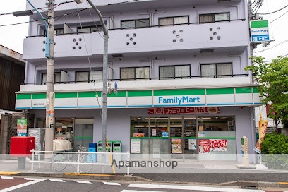 コンビニ　ファミリーマート新宿上落合店（コンビニ）まで495m