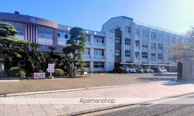 高校・高専　今治西高等学校定時制（高校・高専）まで341m