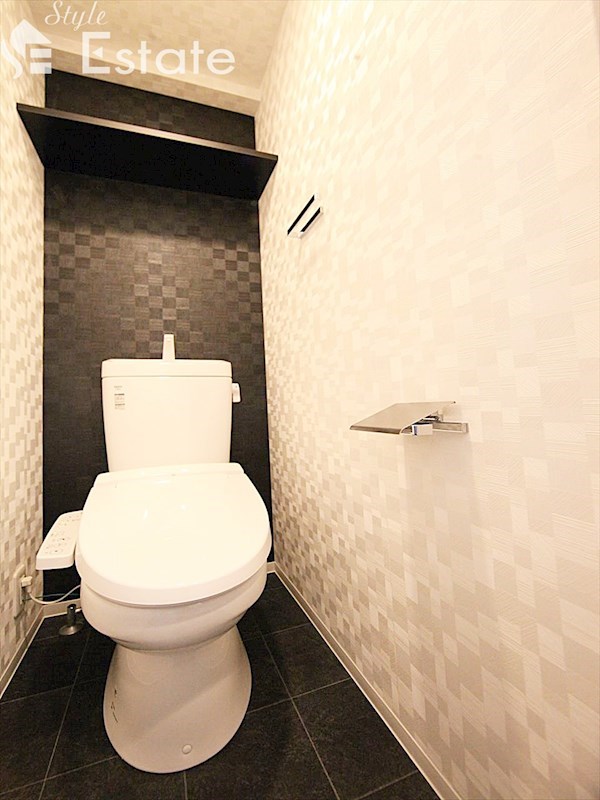 ＪＲ東海道本線 熱田駅 徒歩4分 13階建 築4年のトイレ写真