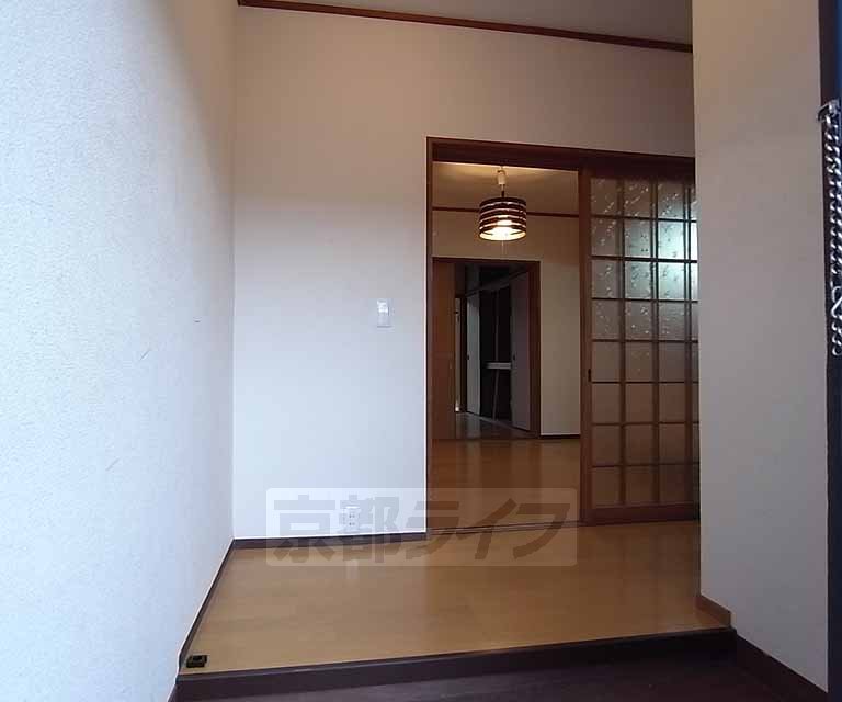 その他部屋・スペース　広い廊下スペースです。