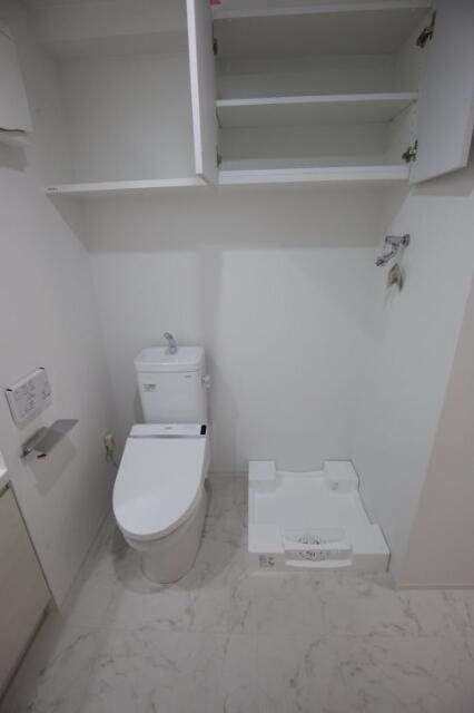 東京メトロ日比谷線 三ノ輪駅 徒歩4分 13階建 築8年のトイレ写真