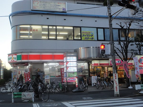 コンビニ　サンクス（コンビニ）まで104m