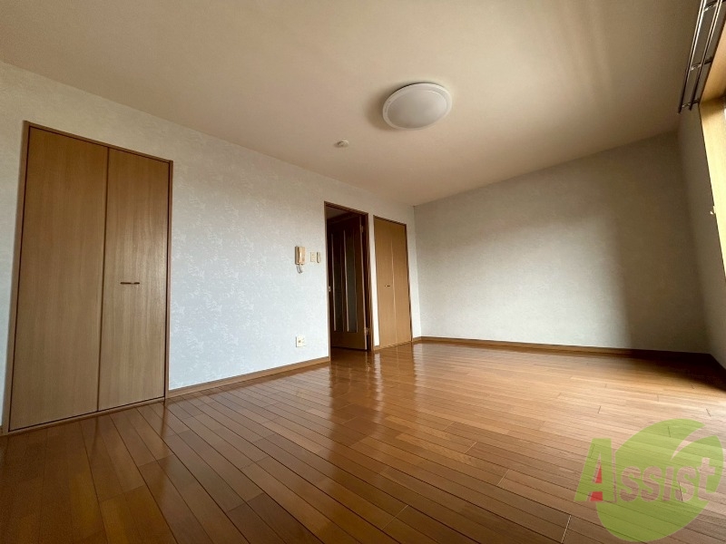 その他部屋・スペース　別角度から撮影した洋室です。いかがでしょうか。
