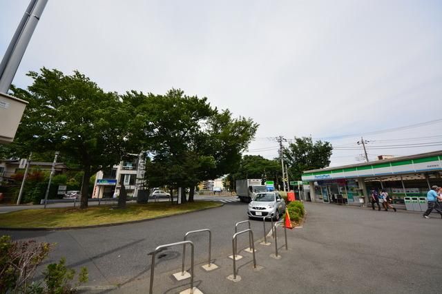 その他　駅前（その他）まで800m