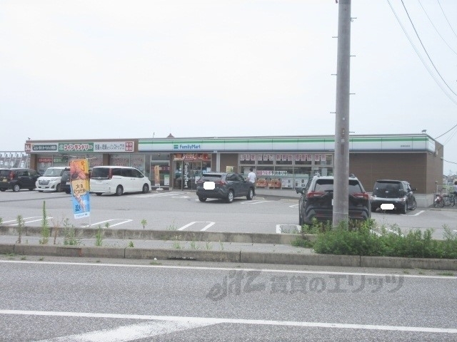 コンビニ　ファミリーマート彦根松原店（コンビニ）まで1600m