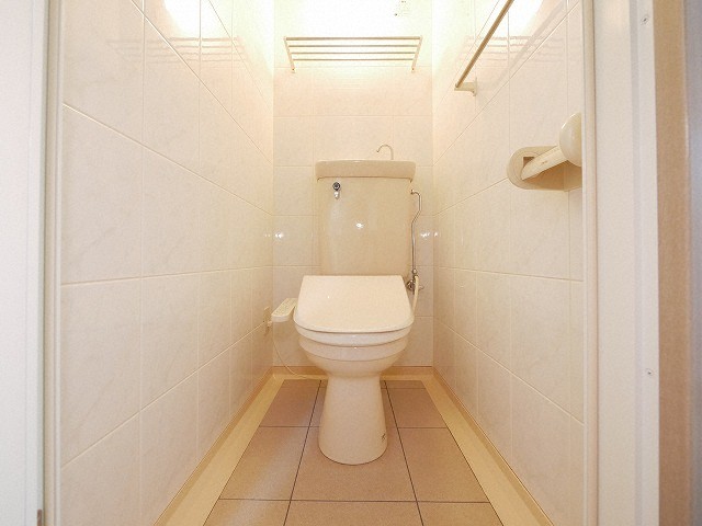 地下鉄南北線 中島公園駅 徒歩5分 11階建 築26年のトイレ写真