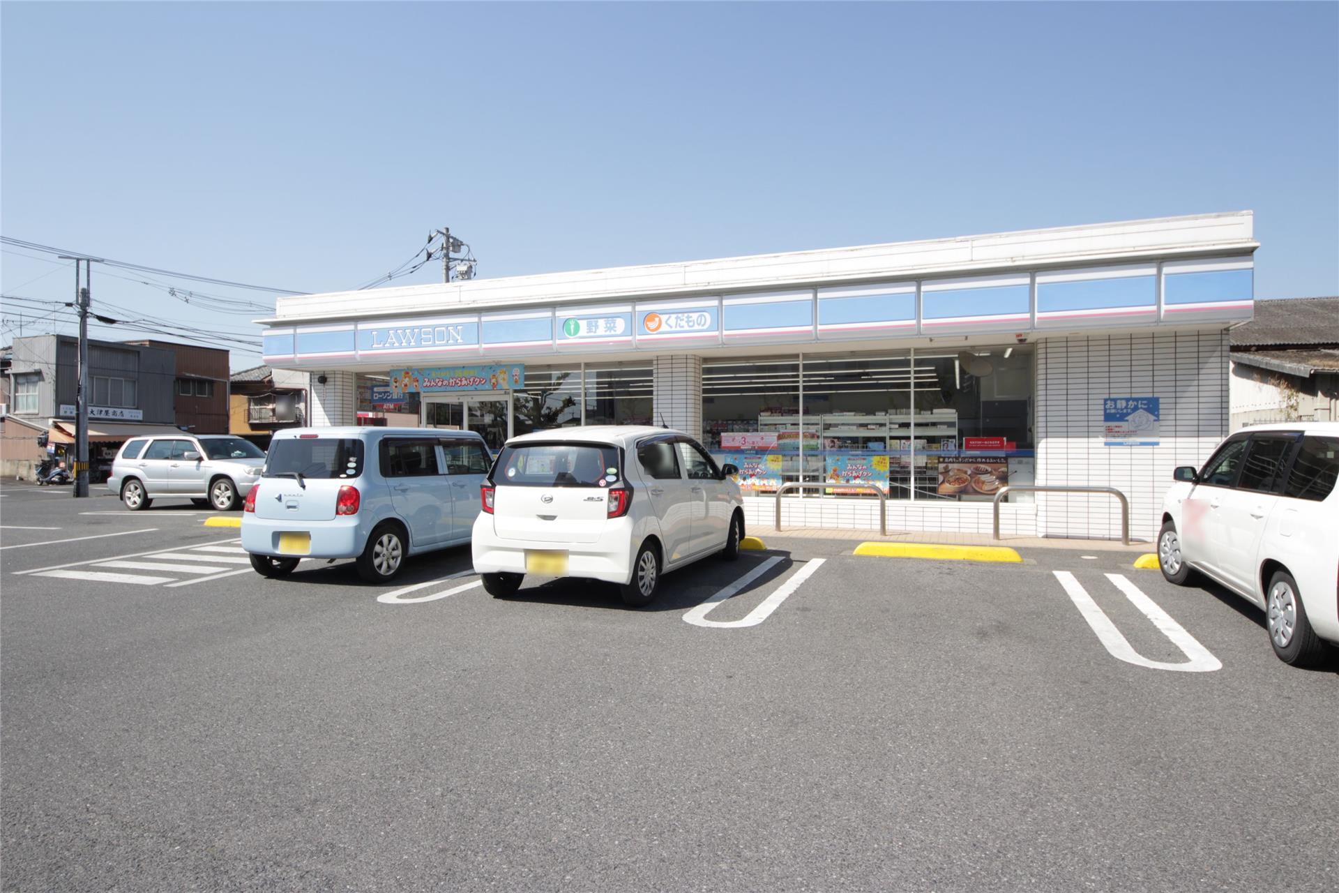 コンビニ　ローソン足利大橋町2丁目店（コンビニ）まで422m